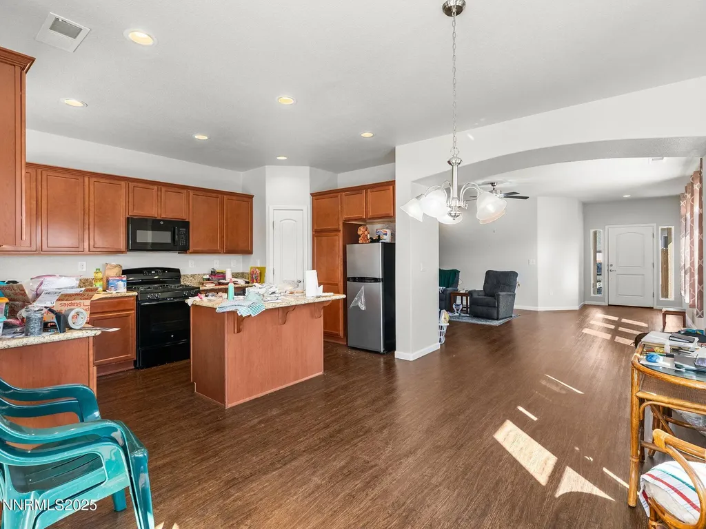 242 Red Oak Fernley NV 89408