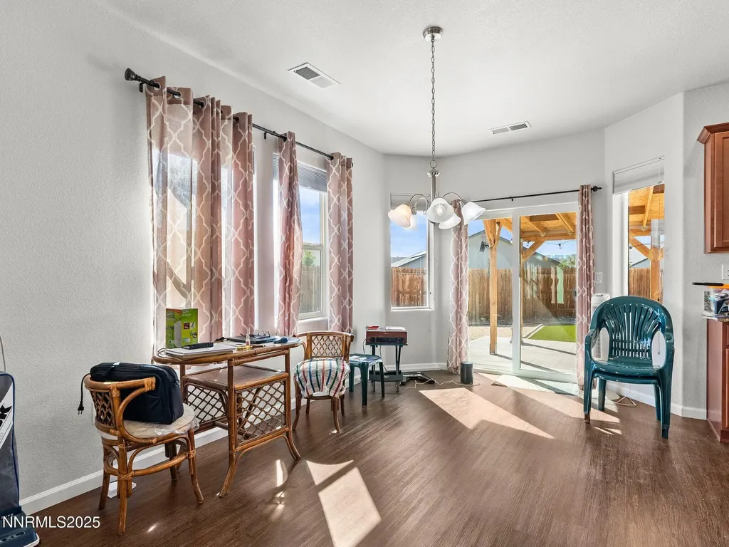 242 Red Oak Fernley NV 89408