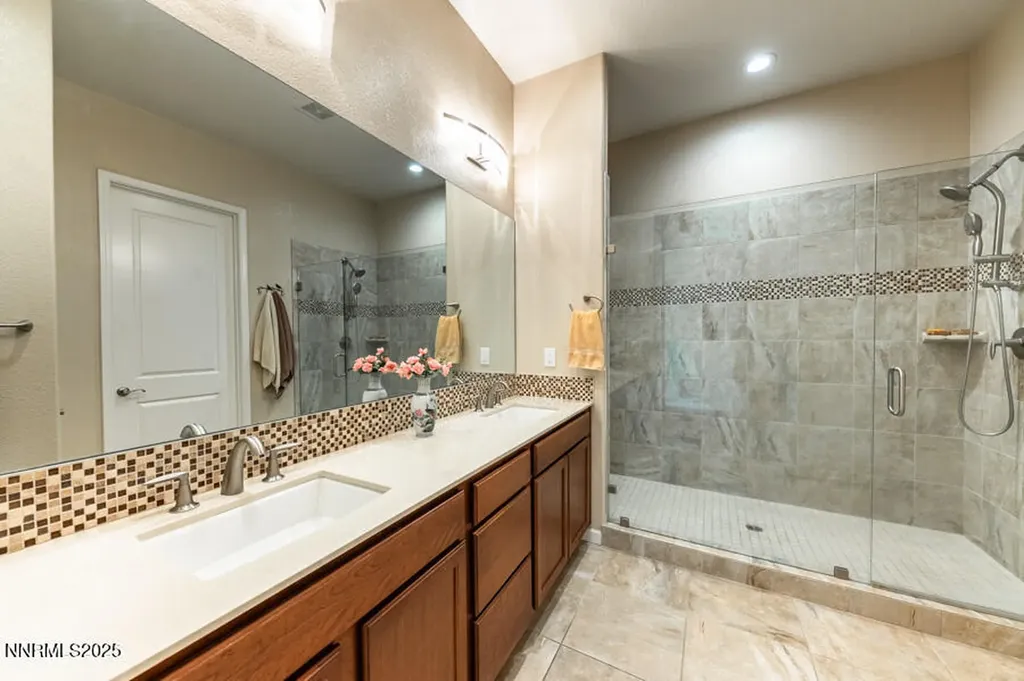 175 Niatross Reno NV 89521