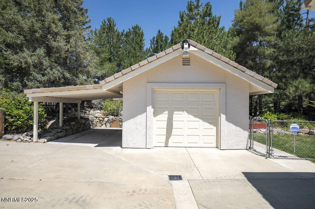 13475 Evening Song Reno NV 89511