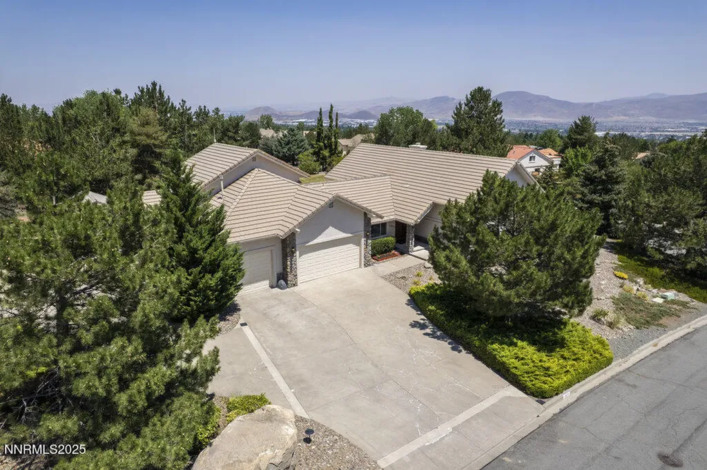 13475 Evening Song Reno NV 89511
