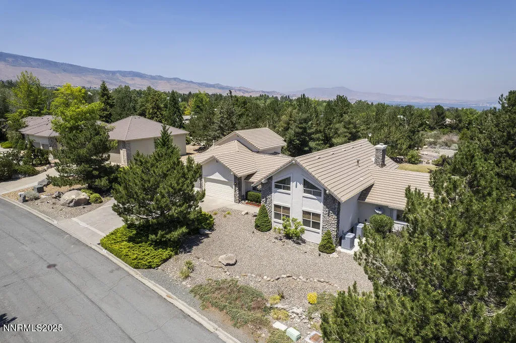 13475 Evening Song Reno NV 89511