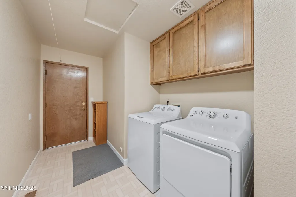 202 Thornwood Dayton NV 89403