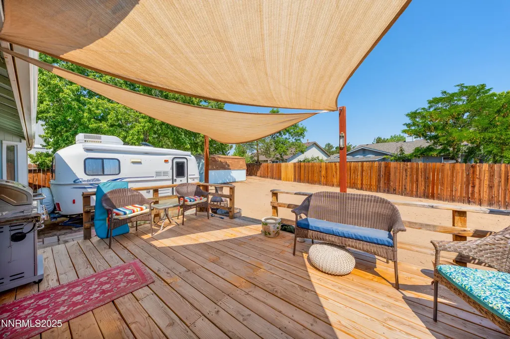 202 Thornwood Dayton NV 89403