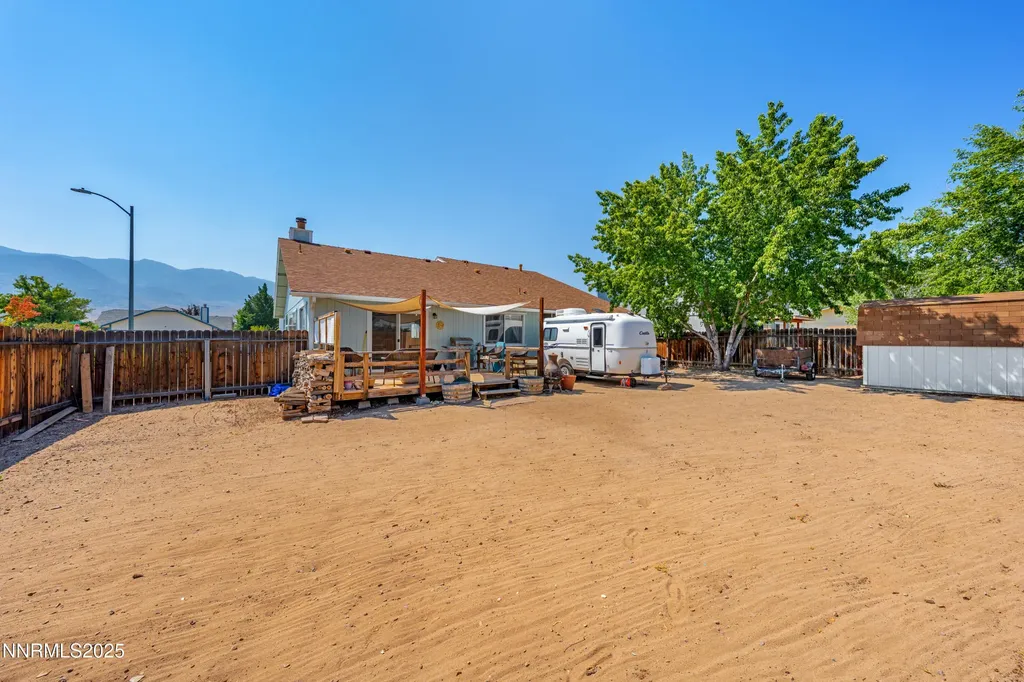202 Thornwood Dayton NV 89403