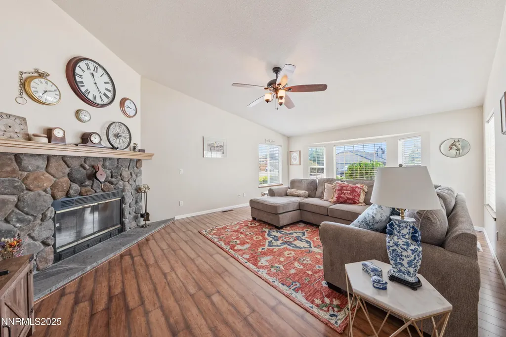 202 Thornwood Dayton NV 89403