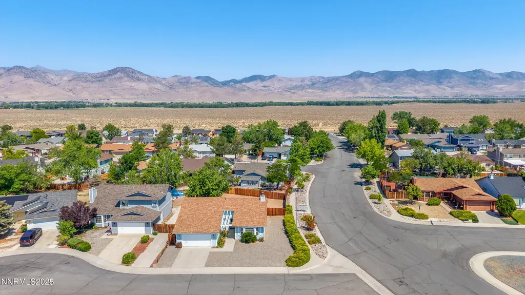 202 Thornwood Dayton NV 89403