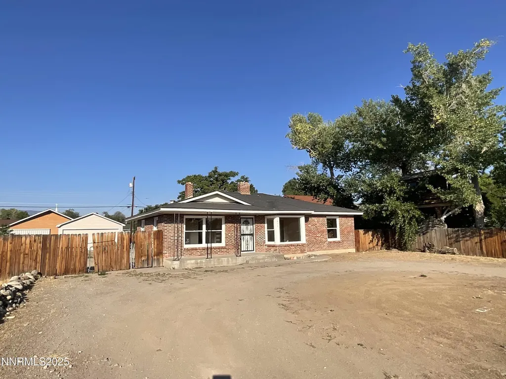 1855 Mccloud Reno NV 89512