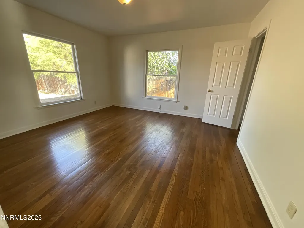1855 Mccloud Reno NV 89512