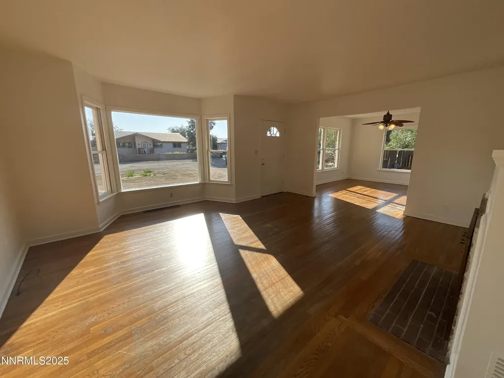 1855 Mccloud Reno NV 89512