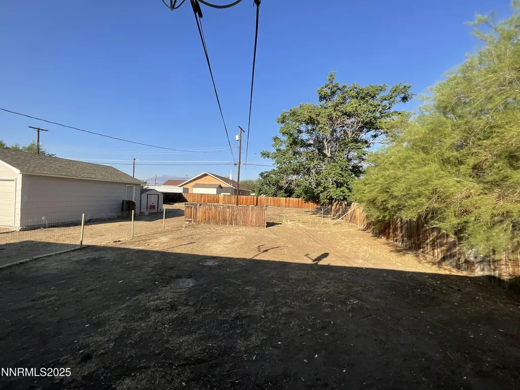 1855 Mccloud Reno NV 89512