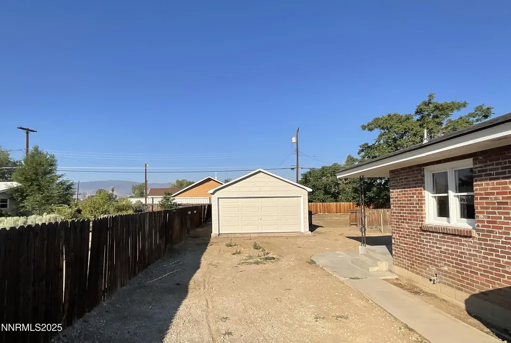 1855 Mccloud Reno NV 89512