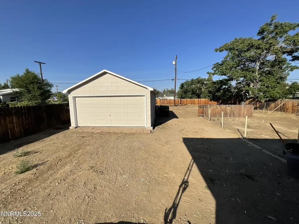 1855 Mccloud Reno NV 89512
