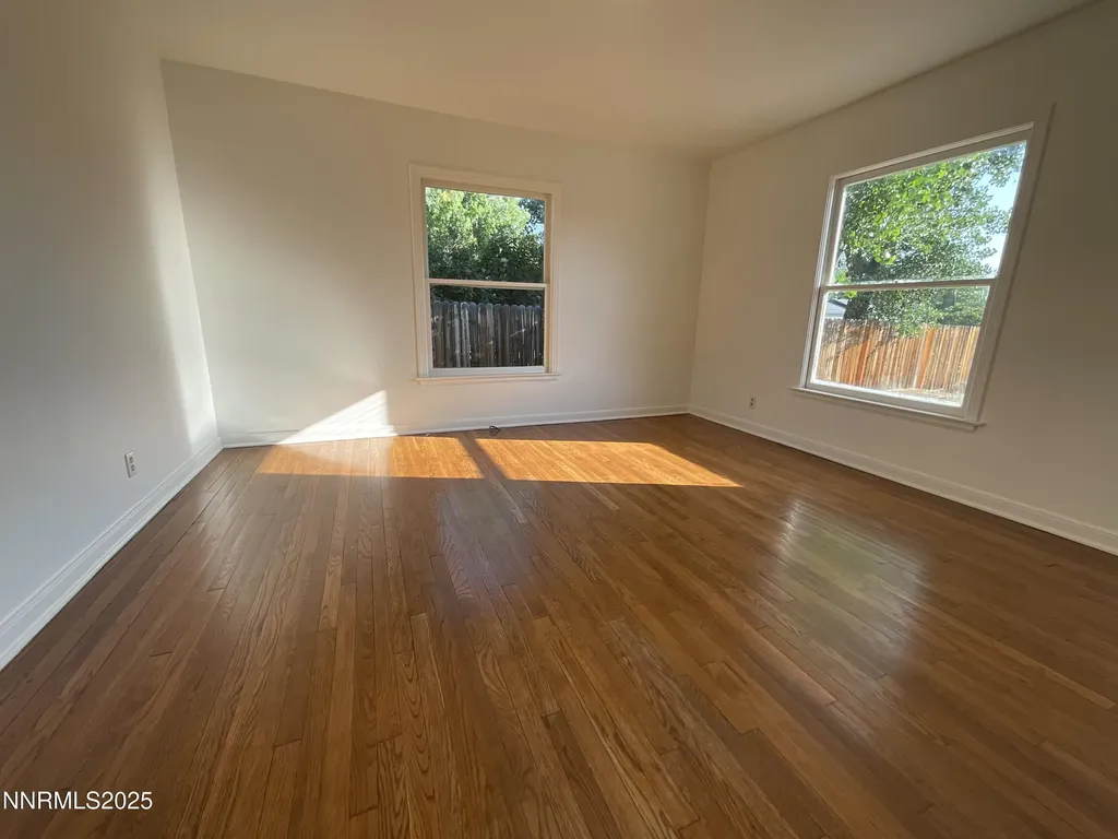 1855 Mccloud Reno NV 89512
