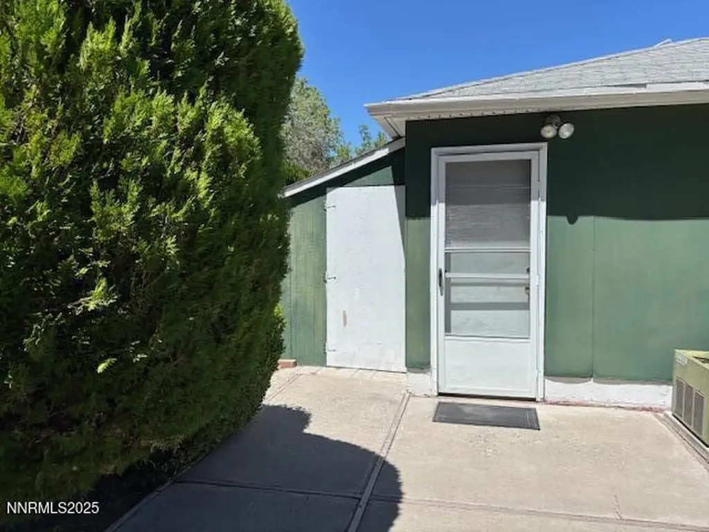 335 York Way Sparks NV 89431