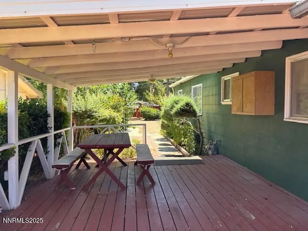 335 York Way Sparks NV 89431