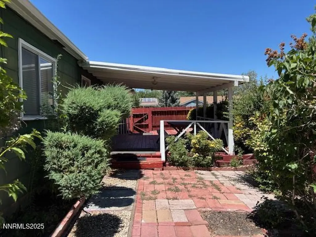 335 York Way Sparks NV 89431