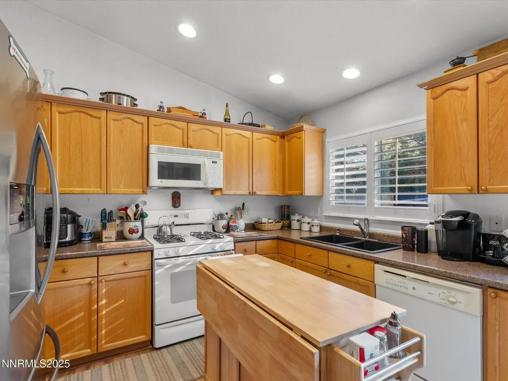 9493 Long River Reno NV 89506