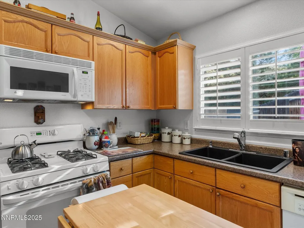 9493 Long River Reno NV 89506