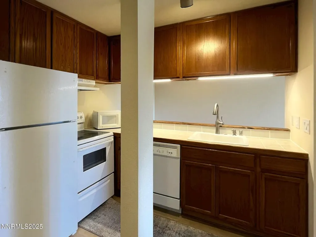 2750 Plumas Reno NV 89509