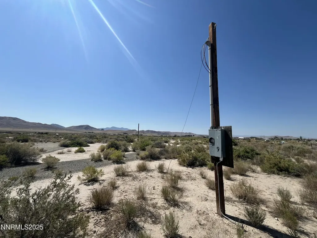 9 Ogden Yerington NV 89447