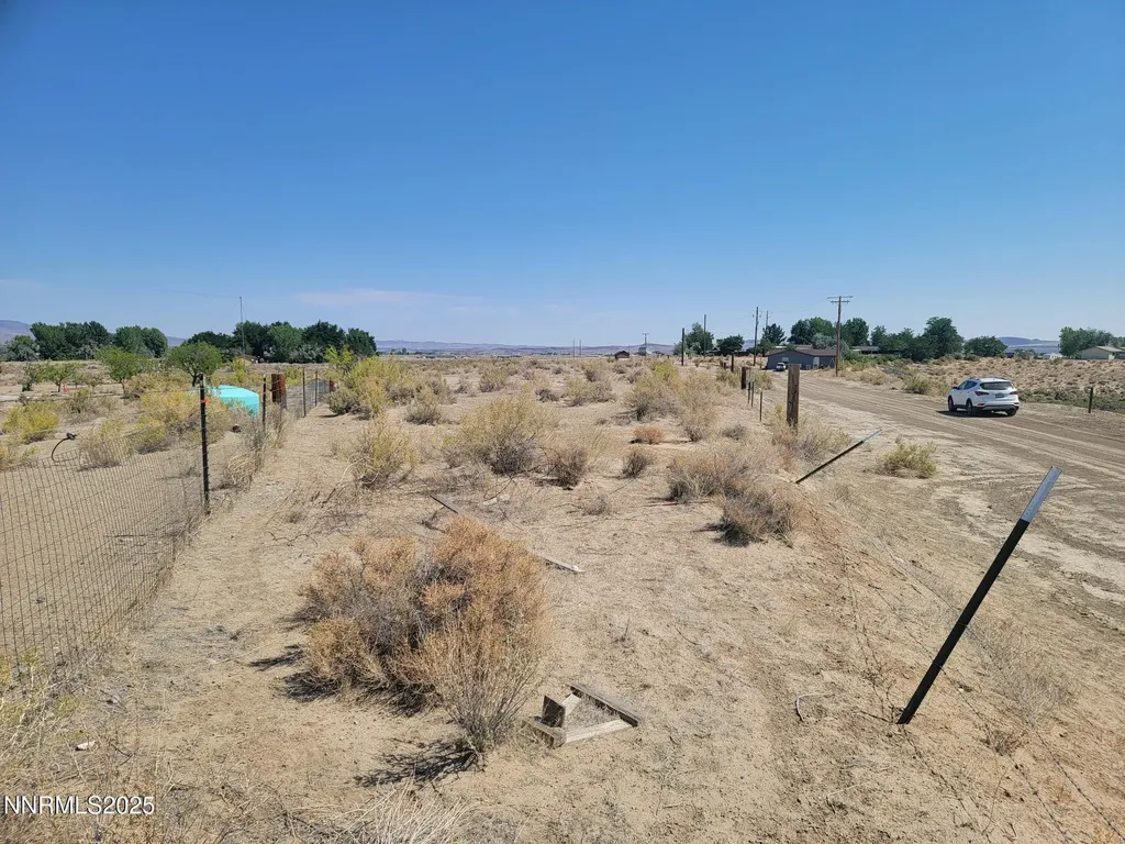 8935 Cougar Circle Silver Springs NV 89429