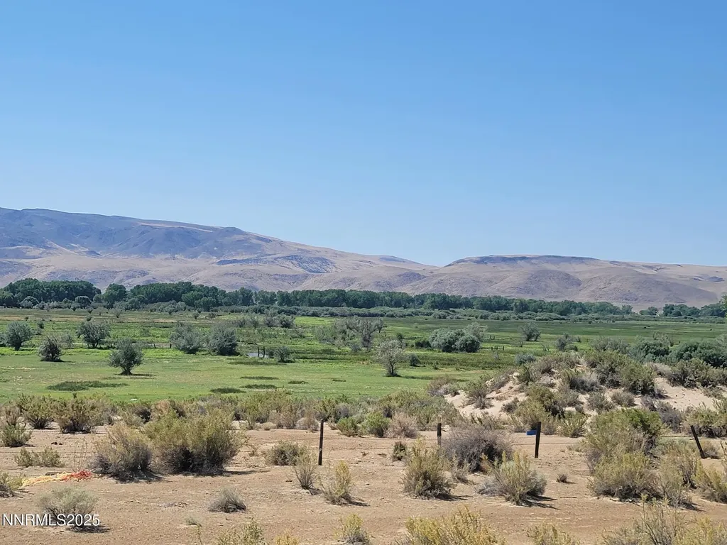 8935 Cougar Circle Silver Springs NV 89429