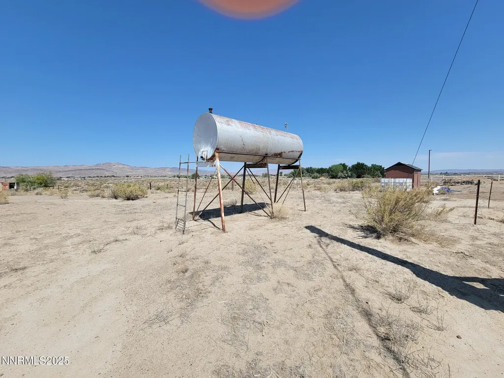 8935 Cougar Circle Silver Springs NV 89429