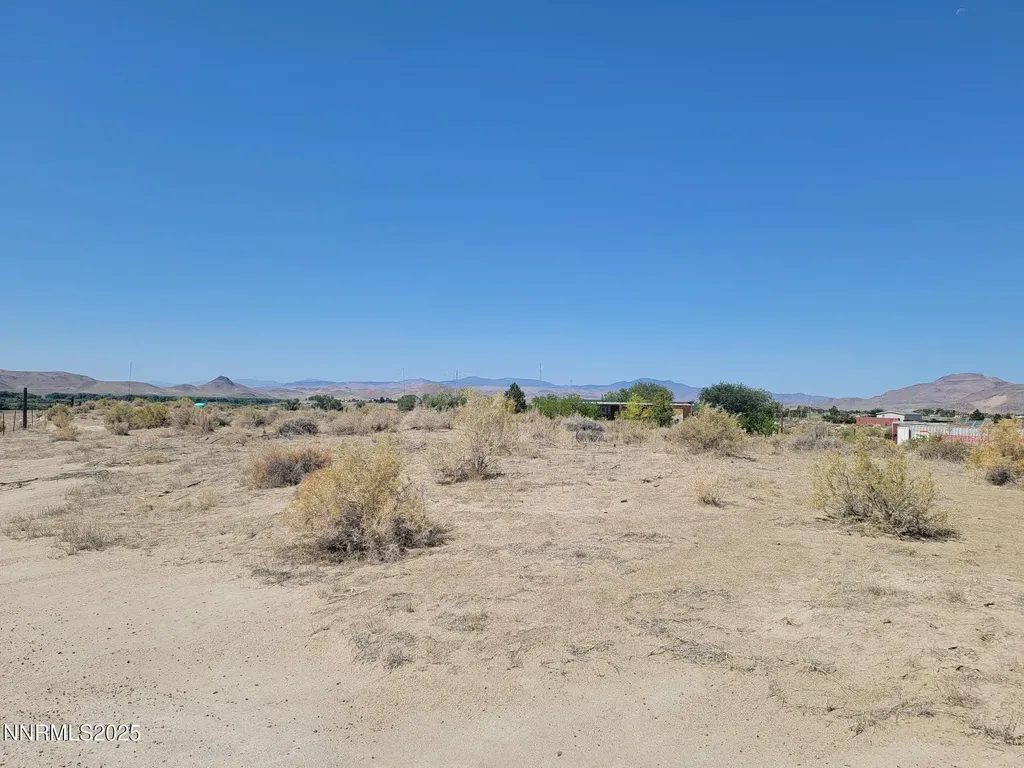 8935 Cougar Circle Silver Springs NV 89429