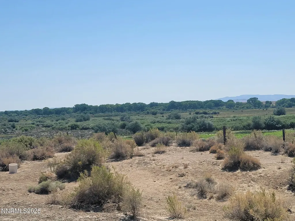 8935 Cougar Circle Silver Springs NV 89429