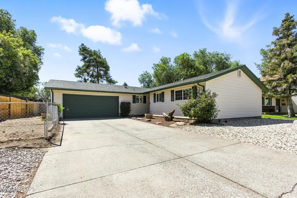 2154 La Hacienda Sparks NV 89434