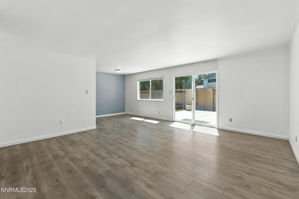 2154 La Hacienda Sparks NV 89434