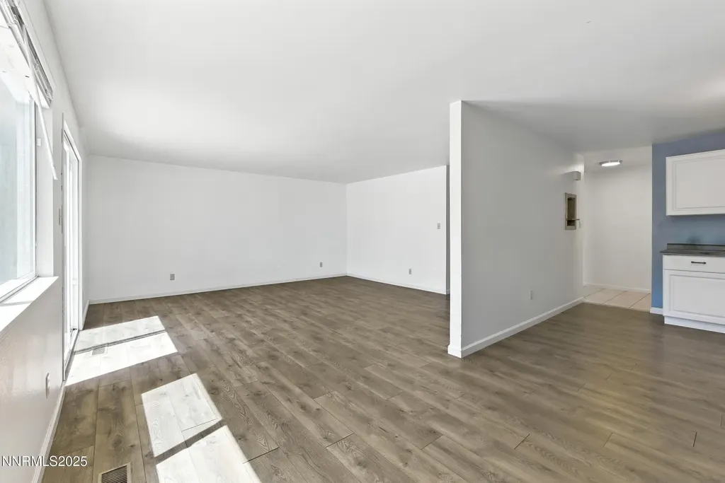 2154 La Hacienda Sparks NV 89434