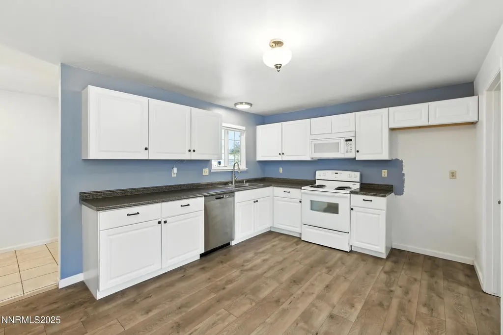 2154 La Hacienda Sparks NV 89434