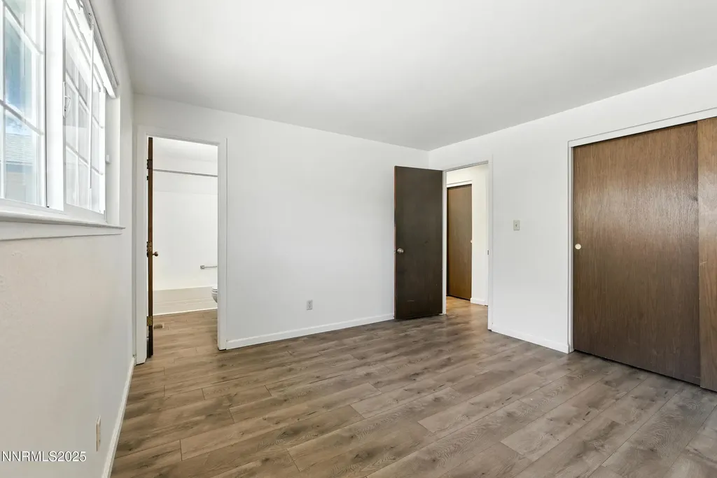 2154 La Hacienda Sparks NV 89434