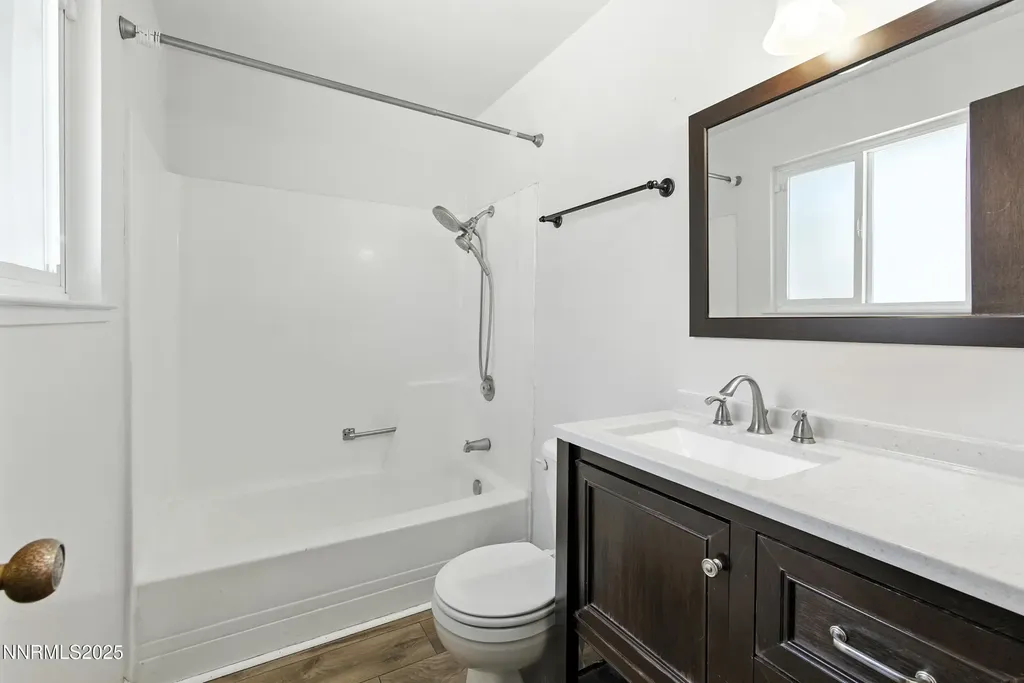 2154 La Hacienda Sparks NV 89434