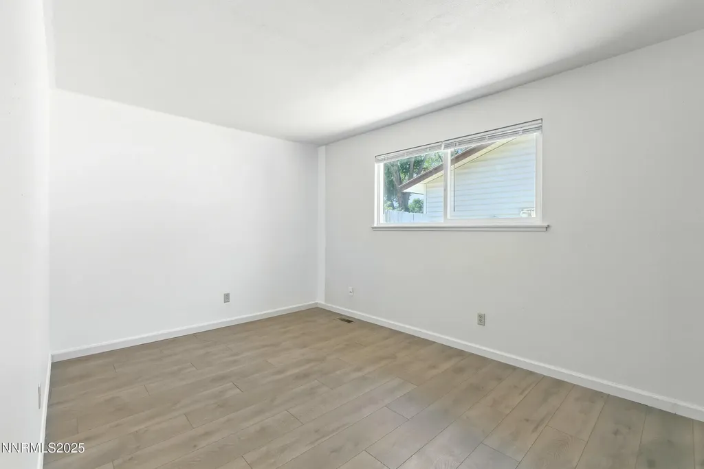 2154 La Hacienda Sparks NV 89434