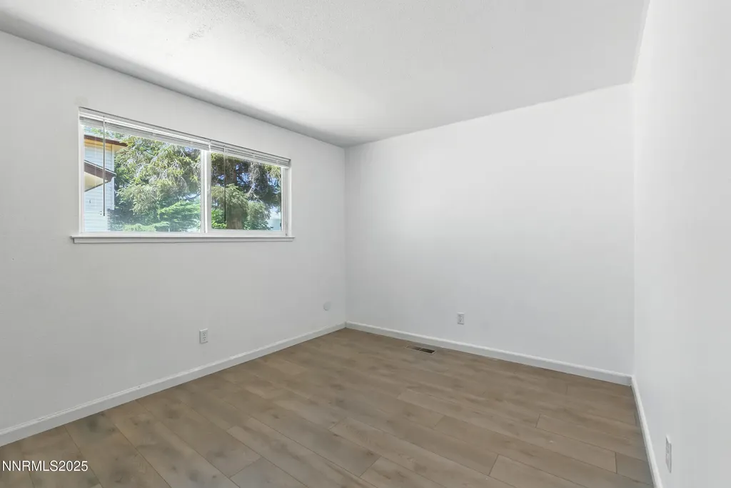 2154 La Hacienda Sparks NV 89434