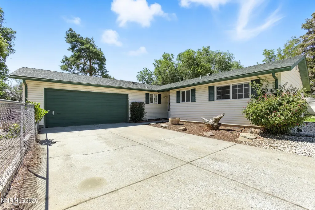 2154 La Hacienda Sparks NV 89434