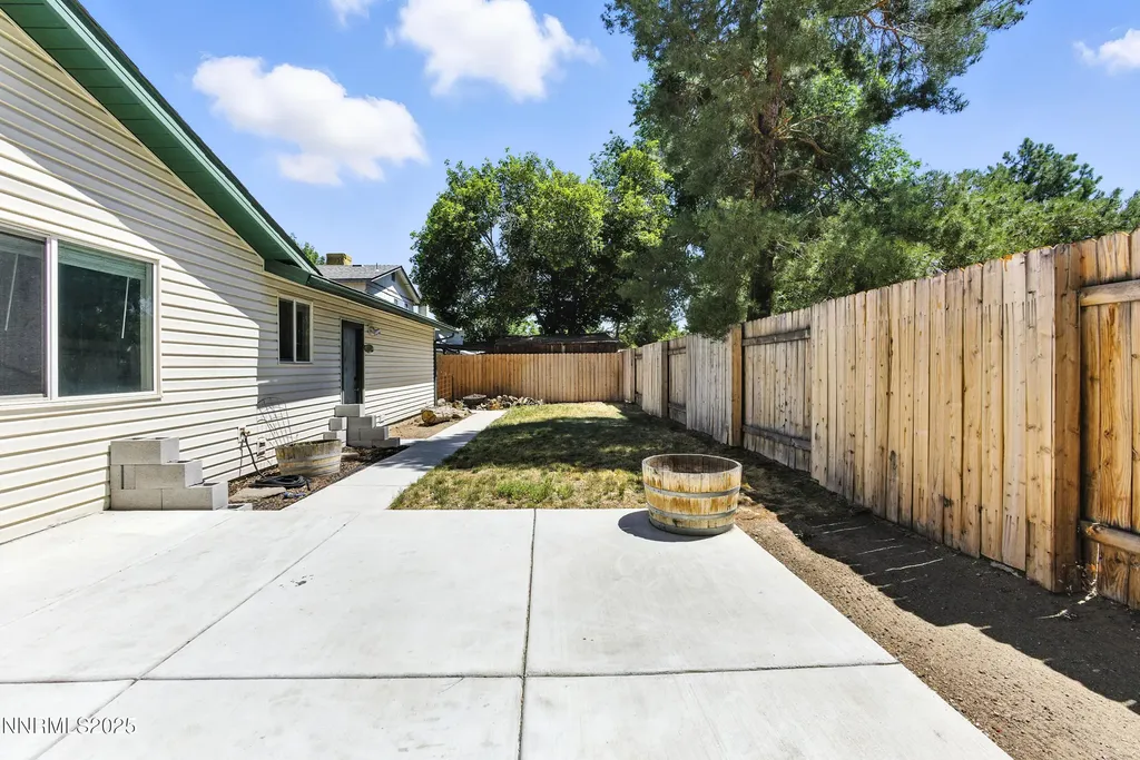2154 La Hacienda Sparks NV 89434