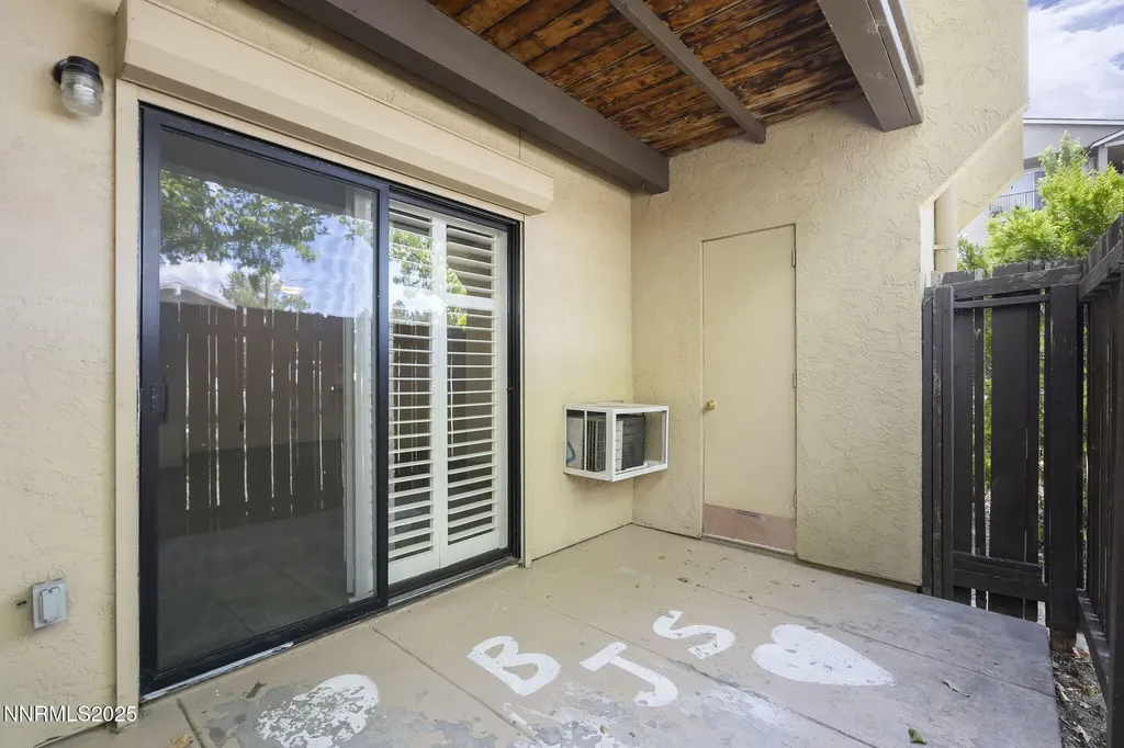 2450 Lymbery Reno NV 89509