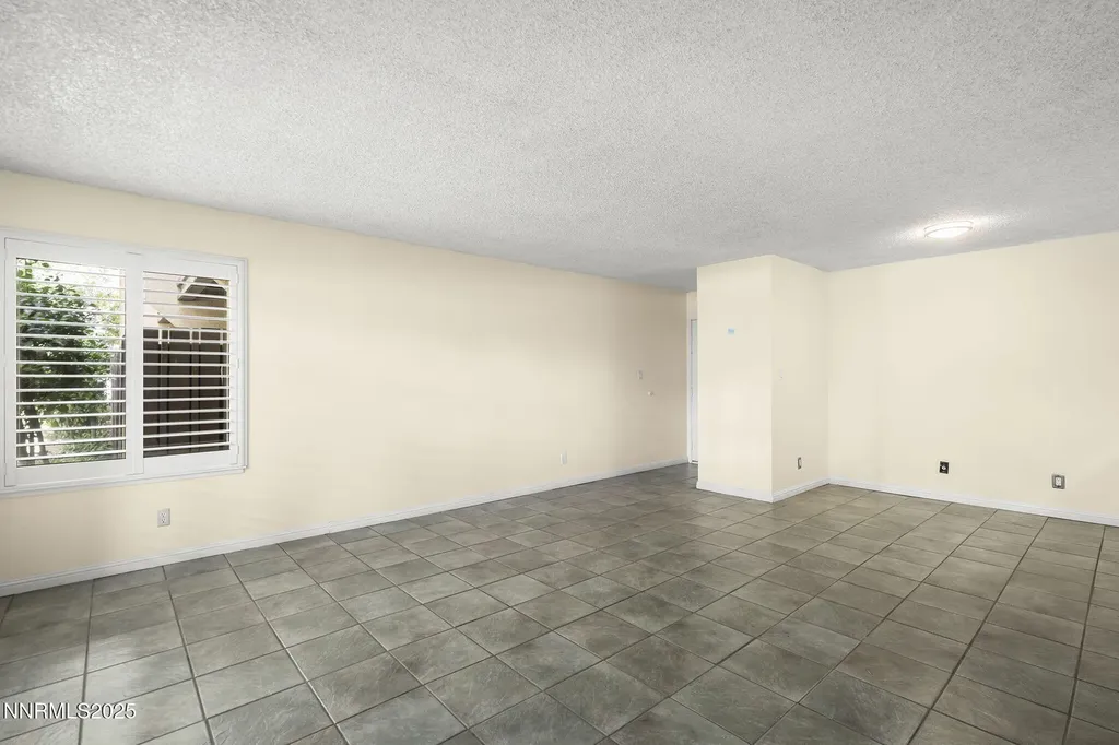 2450 Lymbery Reno NV 89509