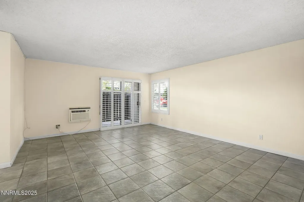 2450 Lymbery Reno NV 89509