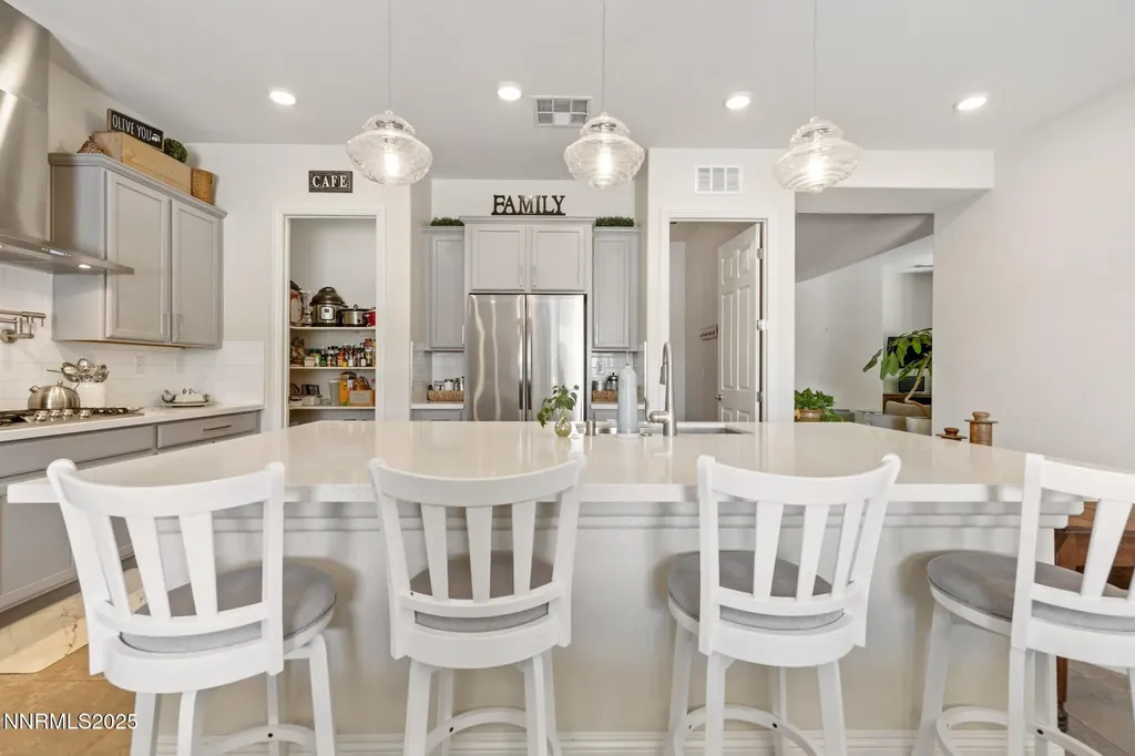 8342 Simsbury Verdi NV 89439