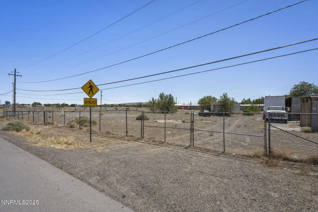 825 Mesa Fernley NV 89408