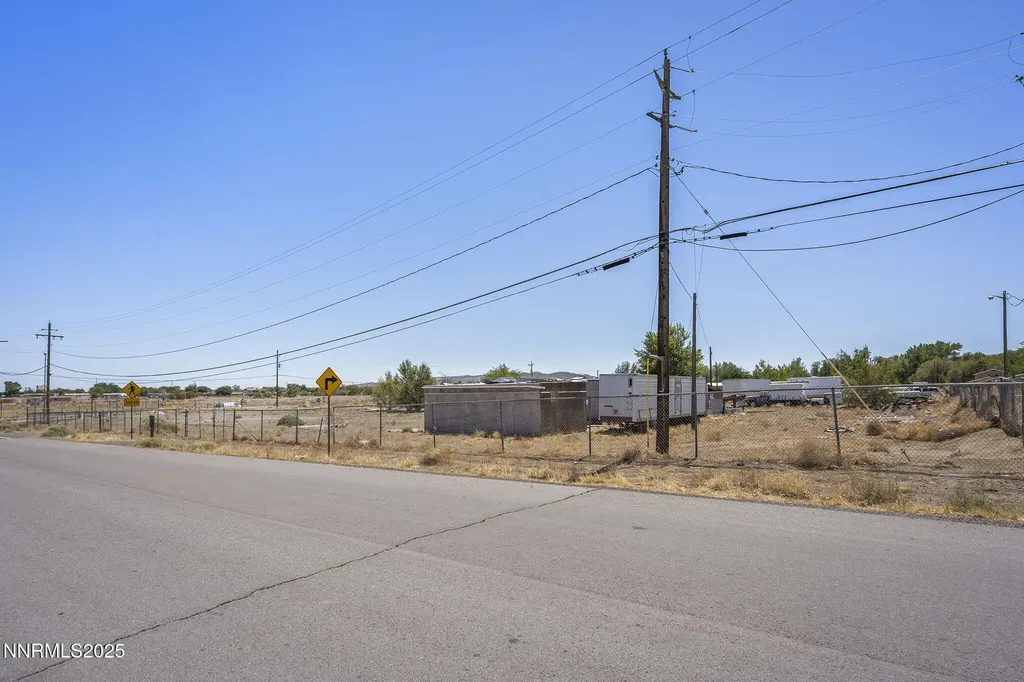 825 Mesa Fernley NV 89408