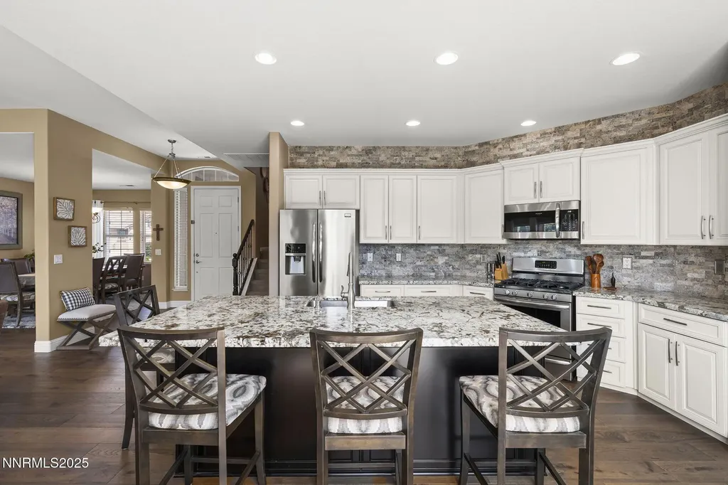 5365 Ebbetts Pass Sparks NV 89436