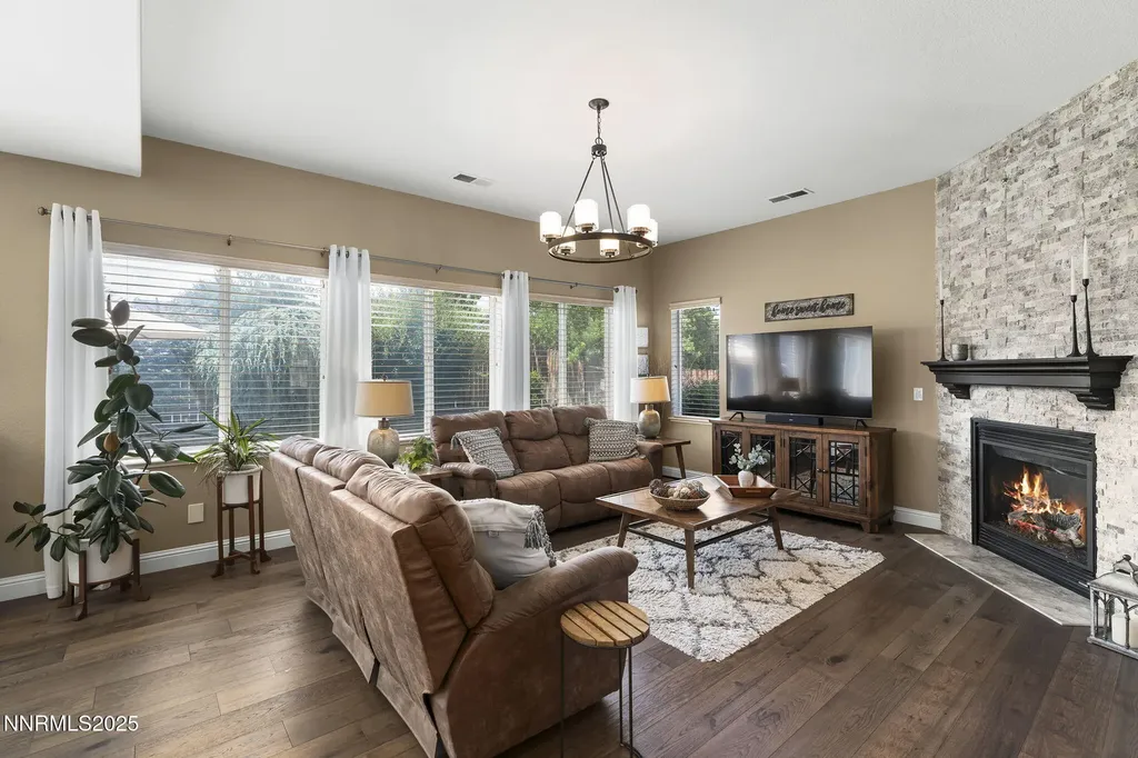 5365 Ebbetts Pass Sparks NV 89436
