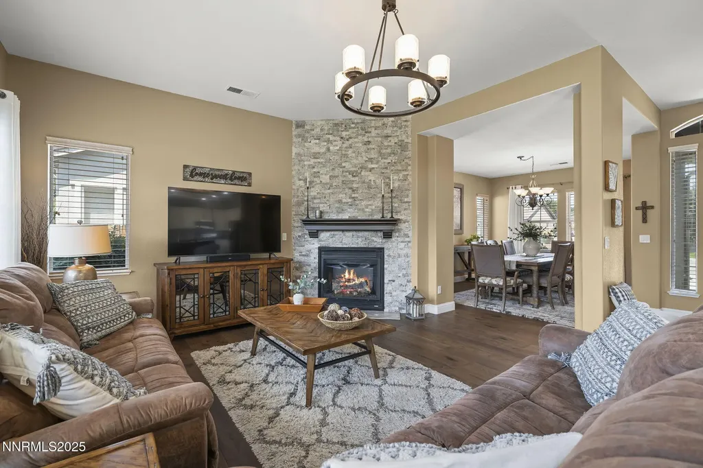 5365 Ebbetts Pass Sparks NV 89436