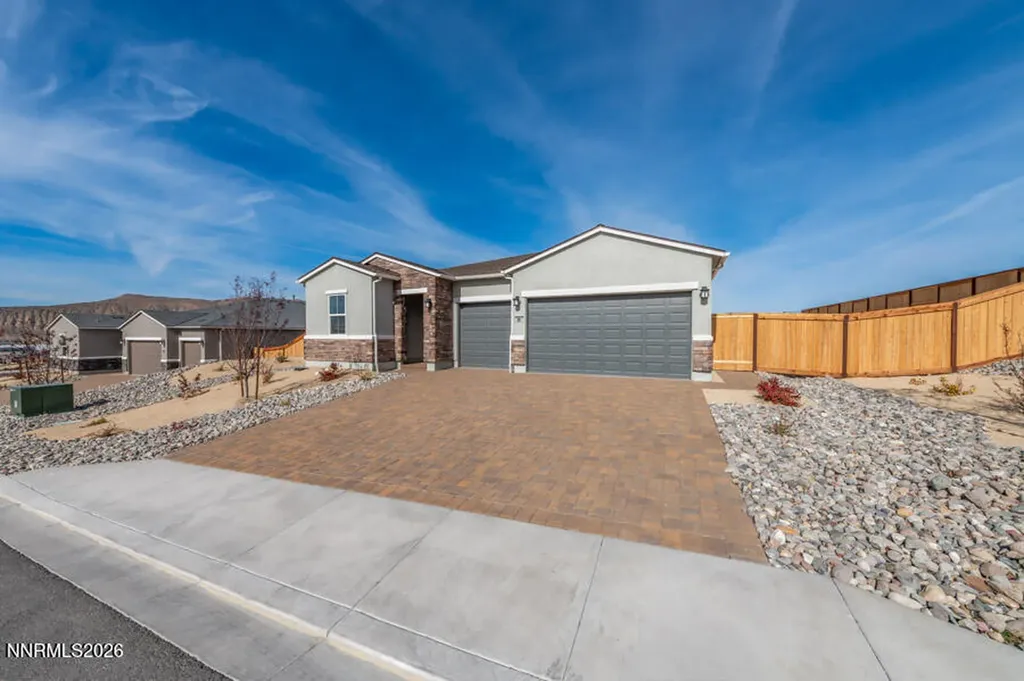 521 La Tray Sparks NV 89441